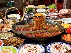 -周小明火锅(黑金冠社区店)