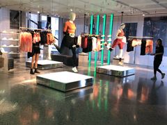 -NIKE品牌体验店(南京东路店)