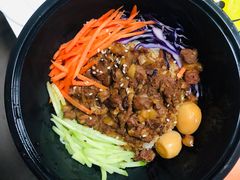 台湾卤肉饭-胜面