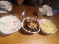酒酿冰粉-三猫黑鱼花(南大店)