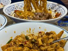-李与白包子铺(桐梓林店)