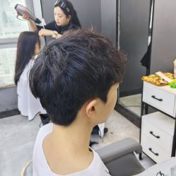 -藤野造型烫发染发