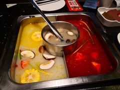 高汤鸳鸯锅-渝利重庆火锅