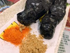 墨鱼肠-赵记传承特色牛奶甜品(泉城广场店)
