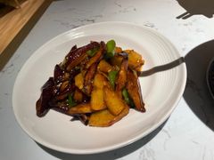 -关东小磨东北菜(漕河泾印象城店)