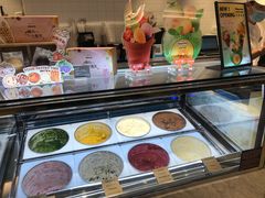 -哈根达斯(芳圆里店)