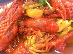 -虾弄弄海派小龙虾·牛羊蝎子火锅