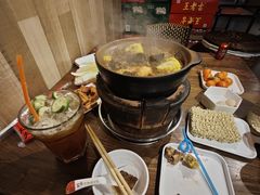 -阿润打边炉·鲜切鸡煲(华漕店)