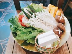 四季综合时蔬拼盘-椰妹·椰子鸡火锅(三祺广场店)