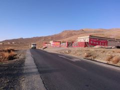 湖边饭店、客栈-羊卓雍措