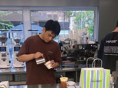 -HUGS coffee(东区店)