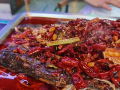 -鸣记脆皮烤鱼·海鲜烤鱼(三八广场店)