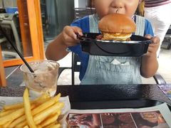 -The Habit Burger Grill 哈比特汉堡(爱琴海店)