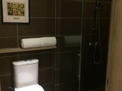 -西安大雁塔科技大学地铁站亚朵酒店