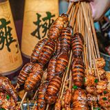 原来在成都宽窄巷子也有像丽江古城一样的小酒馆！