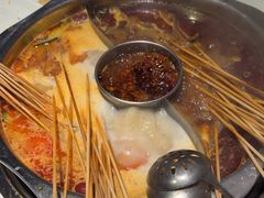 -佰人王串串香火锅(洋珠巷店)