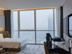-大连星海皇冠假日酒店