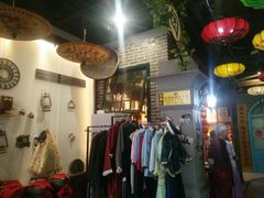 -东口码头·烧鸽子·鱼头泡饼·地方菜(金鹰悦城店)