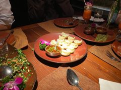 古道铜盘锅贴-花马天堂云南餐厅 Lost Heaven(外滩店)