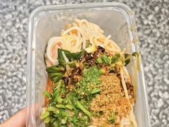 -王奋斗贵州酸汤牛肉火锅