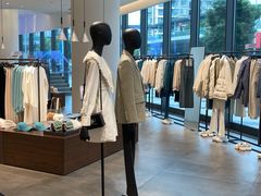 -URBAN REVIVO(上海中庚漫游城店)
