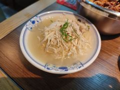 -肖四女乐山跷脚牛肉(南汇大学城生活广场店)