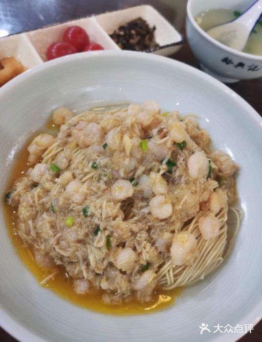 裕兴记•蟹黄面馆(人民广场店)虾仁蟹粉两面黄图片