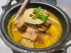 酸木瓜炖牛腩-半山腰·云南菜(侨福芳草地店)