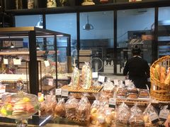 面包甜点陈列柜-米洛克欧洲蛋糕(西南路店)