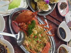 -四囍码头海鲜烧烤自助火锅(外滩南京东路悦荟广场店)
