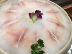 -老牌坊云南鱼豆花火锅(爱建店)