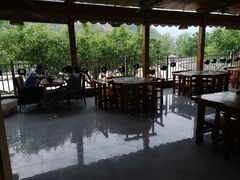 露天位-俺家菜馆(百里峡店)