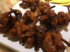 招牌烤乳鸽-石岐佬中山菜馆(张溪店)