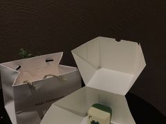 -Fridi Patisserie Cafe