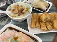 艇仔粥-穗银肠粉店(东川路店)