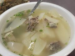 大骨萝卜汤-洪霞餐馆