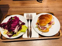 -星巴克(港汇1号办公楼店)