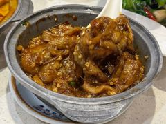 鱼香茄子煲-香港新发烧腊茶餐厅(水围店)