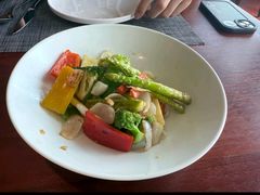 -MONICH牛排融合餐厅(和义大道购物中心店)