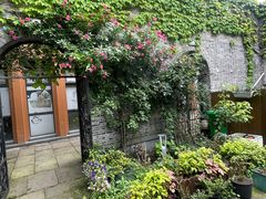 -河畔春天时尚餐厅