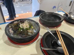 -刚砂锅鸡丝米线