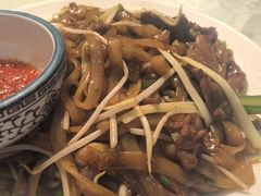干炒牛河-粤·向群饭店(龙津东路总店)