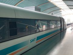 -龙阳路磁悬浮列车总站-停车场