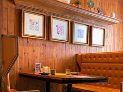 卡座-青年公社烤鸭(青年路店)