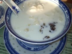 66桃胶牛奶+银耳-赵记传承特色牛奶甜品(泉城广场店)