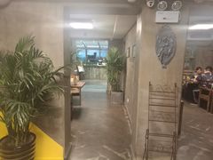 -HIGH FIVE哈福手工汉堡(桂林路店)