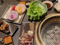 -铭牛烧肉·和牛海鲜自助(高新月牙湖店)