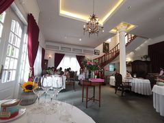 -La Villa French Restaurant