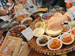 -包整·丝娃娃(一览甲秀楼风景店)