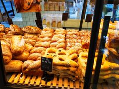 -Dough&Joe团憩(瑞虹天地月亮湾店)